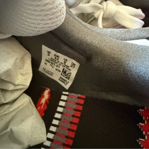 Puma Future Rider NES Super Mario Men’s US 9 EUR 42 - Picture 8 of 11